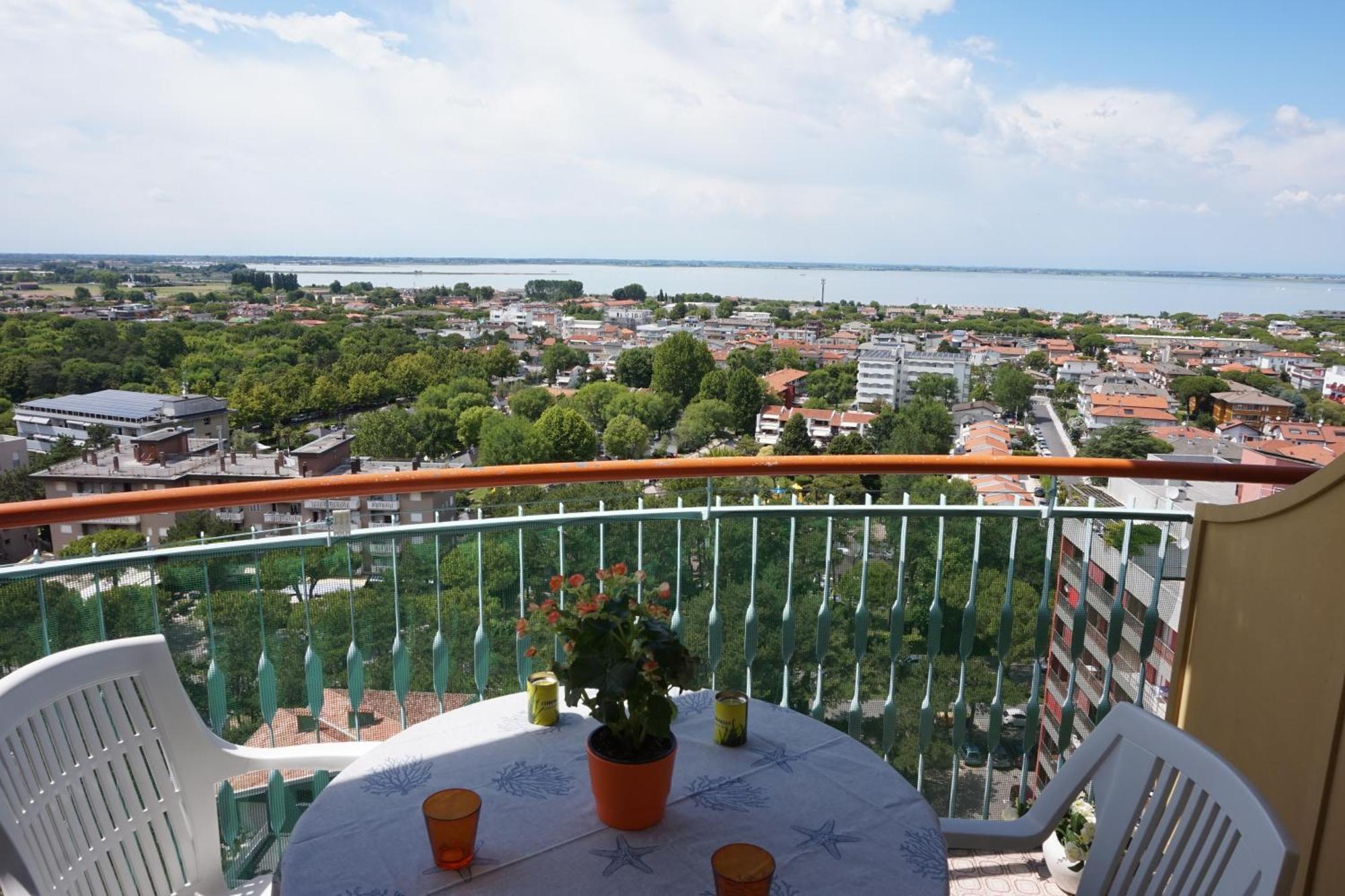 Appartamenti La Torre Lignano Sabbiadoro Exterior photo
