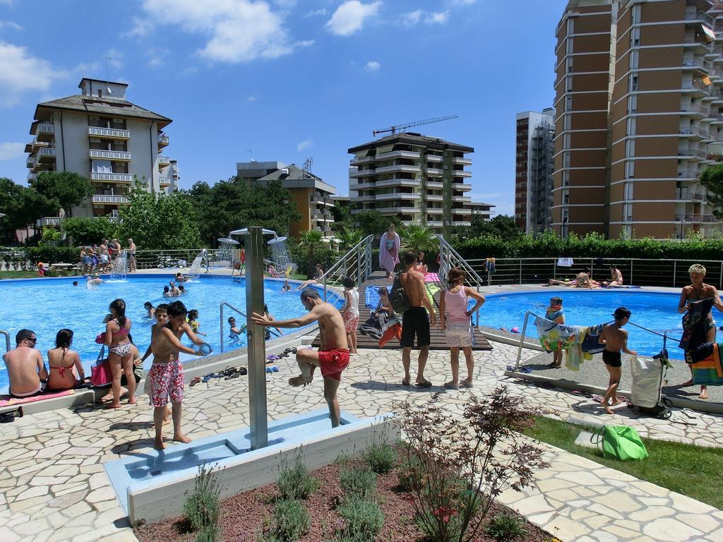 Appartamenti La Torre Lignano Sabbiadoro Exterior photo