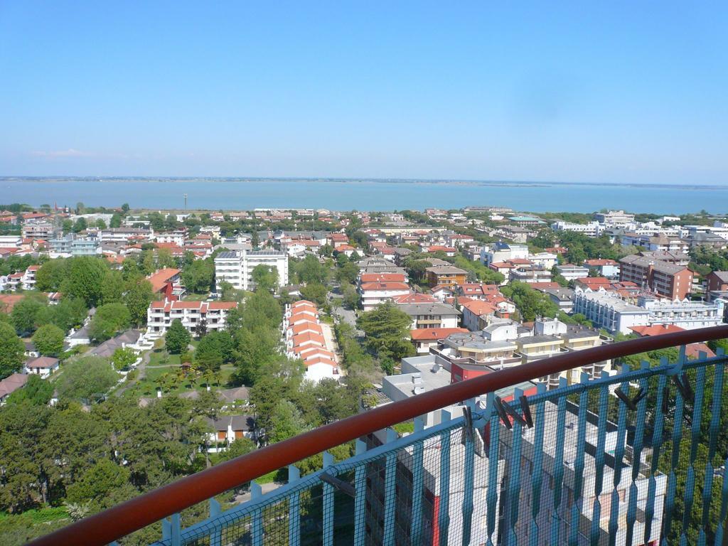 Appartamenti La Torre Lignano Sabbiadoro Exterior photo